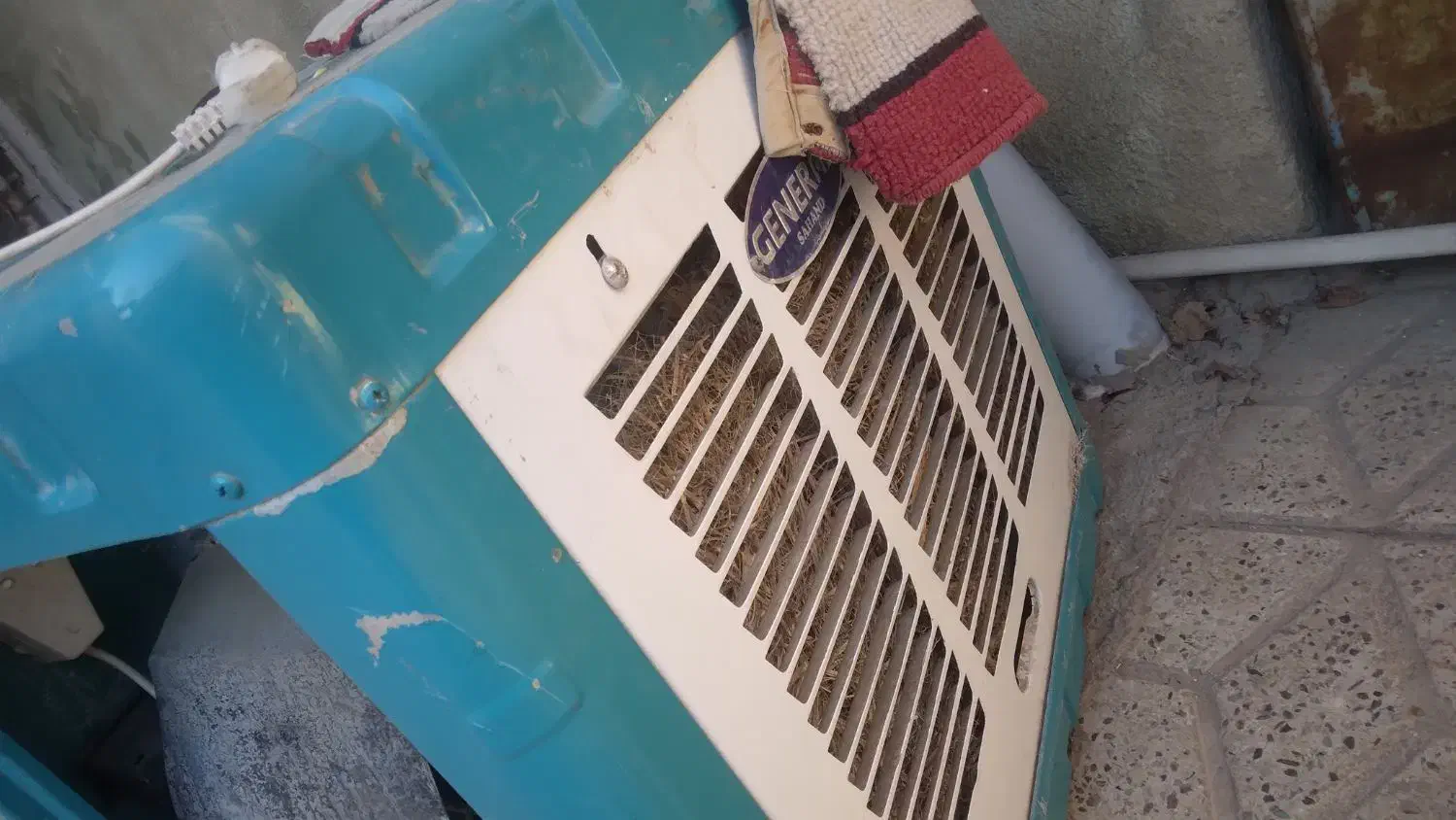 کولر ابی|کولر آبی|رباط‌کریم, رباط‌کریم|دیوار