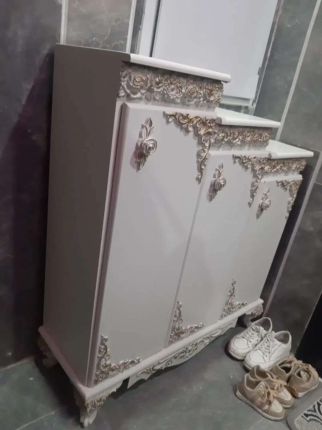 جاکفشی|جاکفشی، کمد، دراور|اسلام‌شهر, مظفریه|دیوار