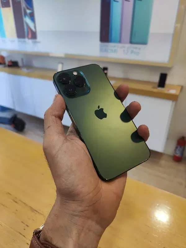 13 pro|موبایل|شیراز, ملاصدرا|دیوار