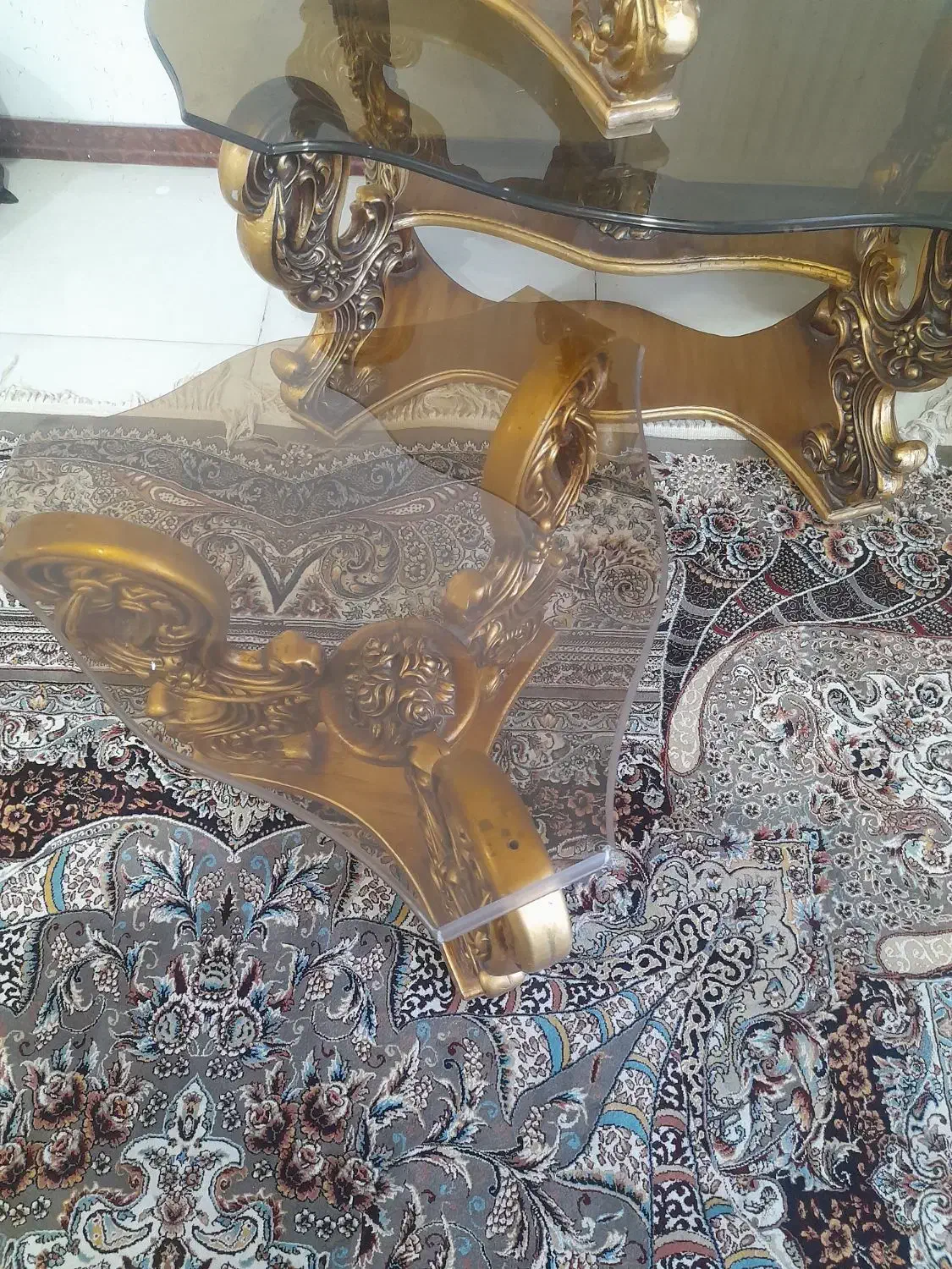 میز و گل میز|میز و صندلی غذاخوری|اصفهان, توپخانه ارتش|دیوار