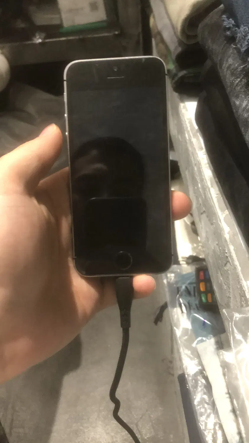 iphon se|موبایل|تهران, فردوسی|دیوار