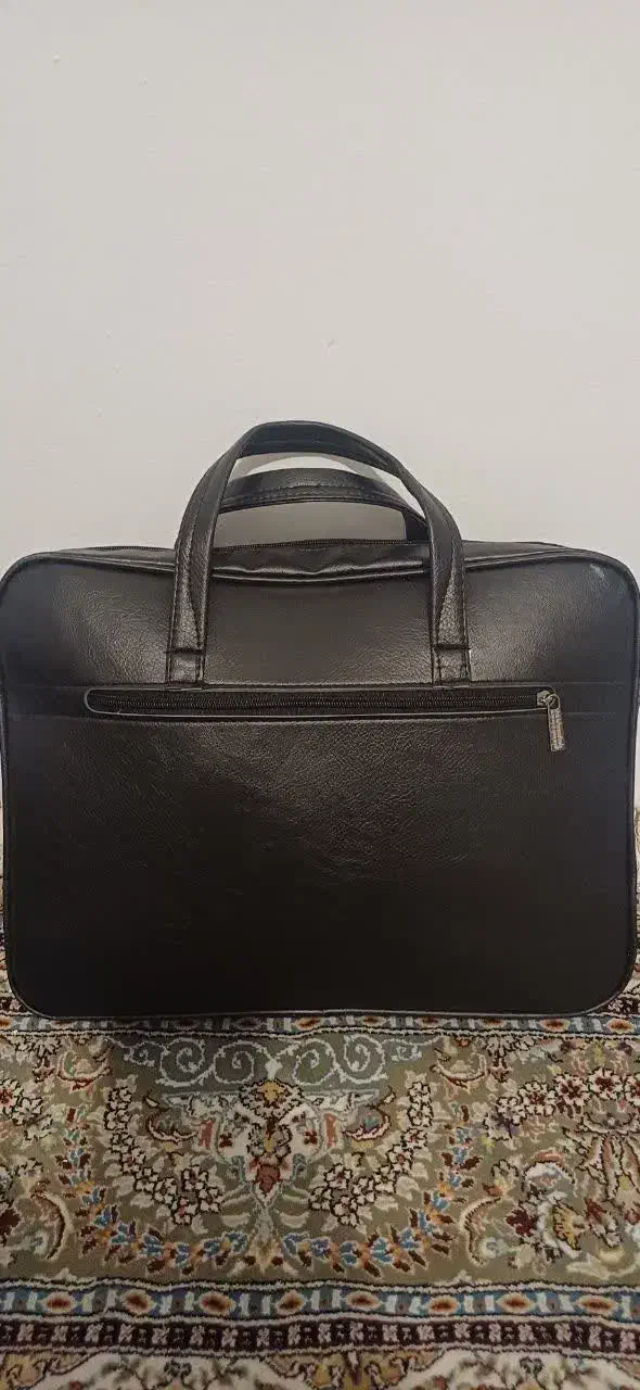 کیف دیپلمات|کیف، کفش، کمربند|رباط‌کریم, مسکن مهر آبشناسان|دیوار