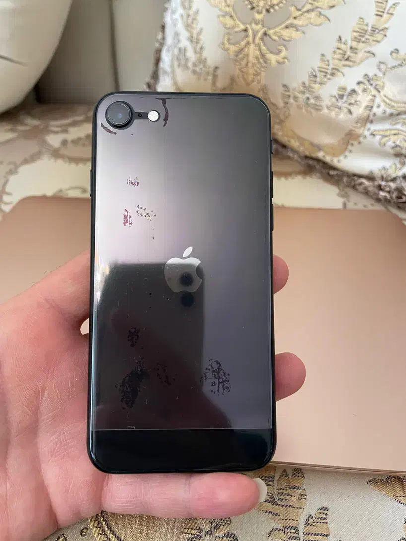 iPhone SE 2020|موبایل|میاندوآب, |دیوار