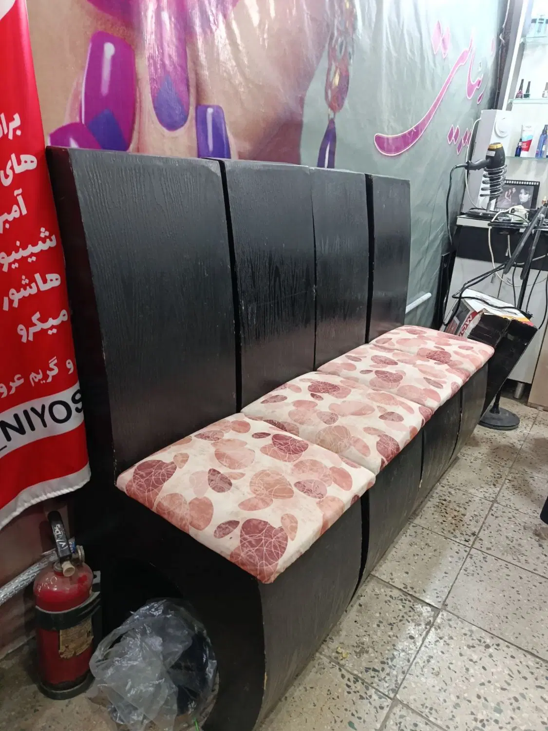 صندلی|صندلی و نیمکت|رشت, کوی قدس|دیوار