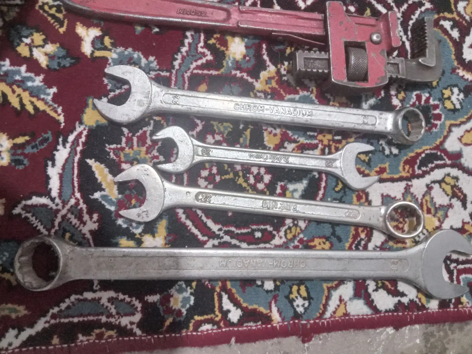 آچار|ابزارآلات|ابریشم, |دیوار
