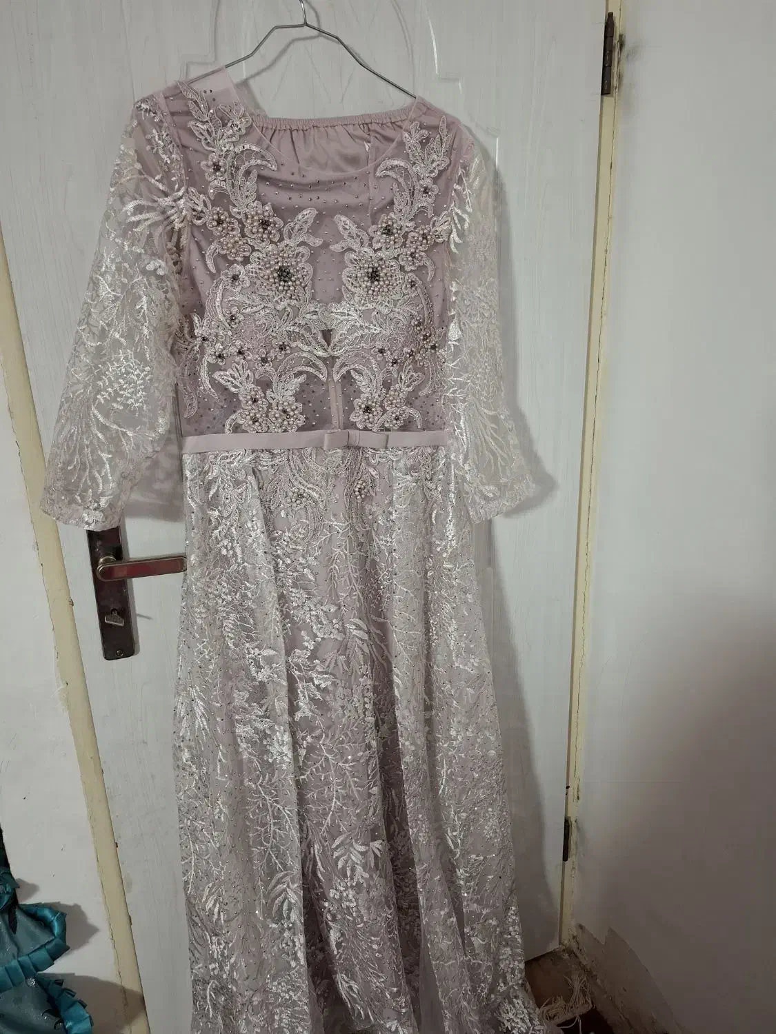 لباس شب|لباس|قم, ناصردیوان|دیوار