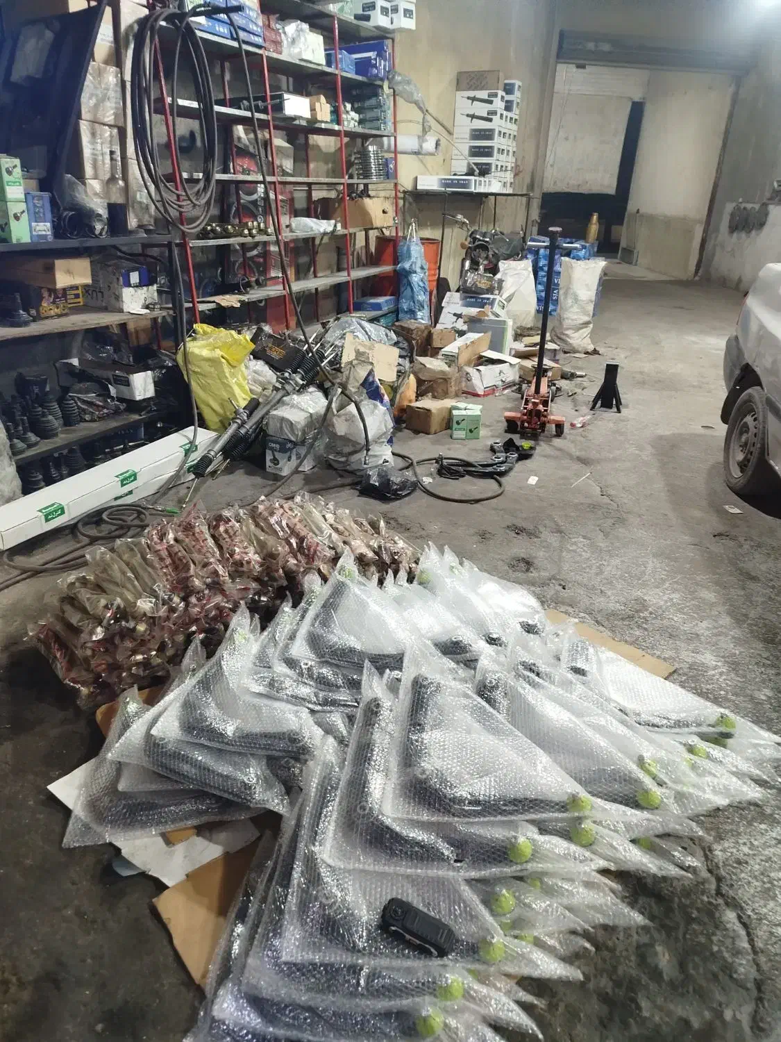 فروشگاه کلی ونصب کمک فنر پلوس طبق لنت جعبه بلبرنگ‌|قطعات یدکی و لوازم جانبی|مشهد, آپارتمان های مرتفع|دیوار