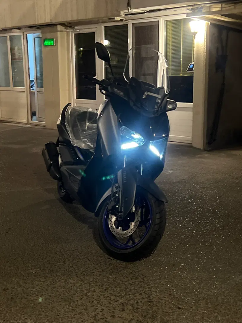 Yamaha Xmax 249 blue black|موتورسیکلت|تهران, سعادت‌آباد|دیوار