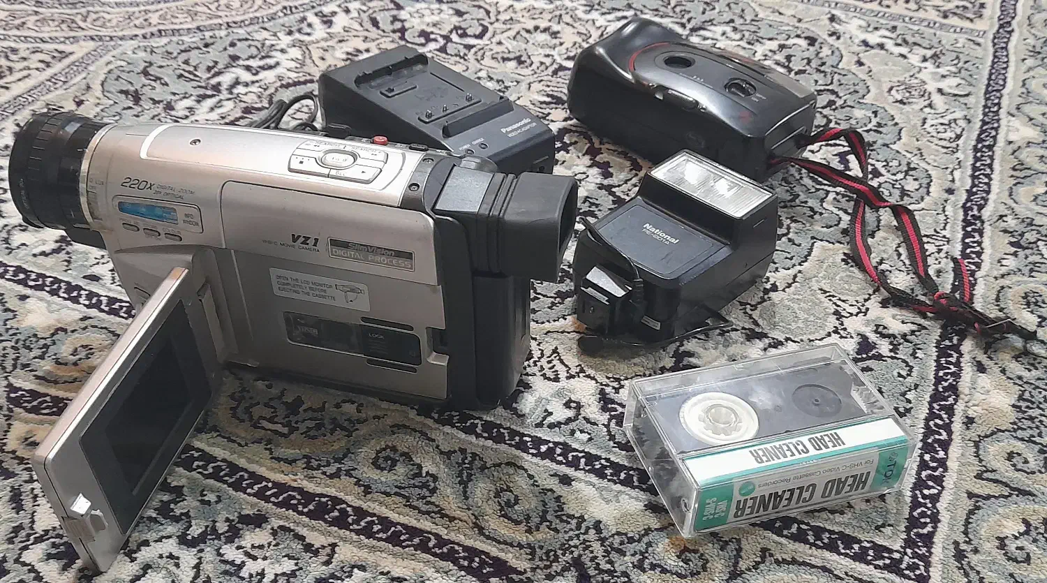 دوربین|دوربین عکاسی و فیلم‌برداری|نجف‌آباد, امیرآباد|دیوار