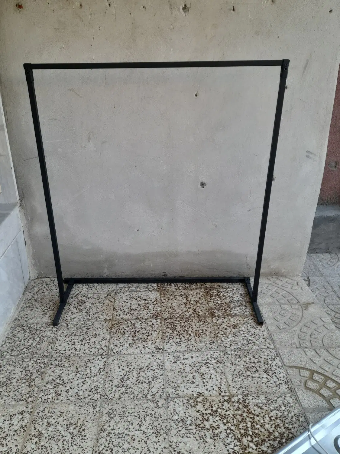 رگال|بندرخت و رخت‌آویز|کنگاور, |دیوار