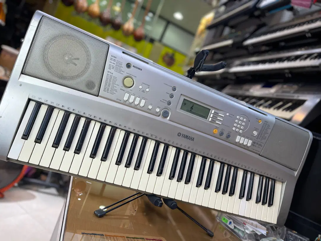 Yamaha e303|پیانو، کیبورد، آکاردئون|تهران, افسریه شمالی|دیوار