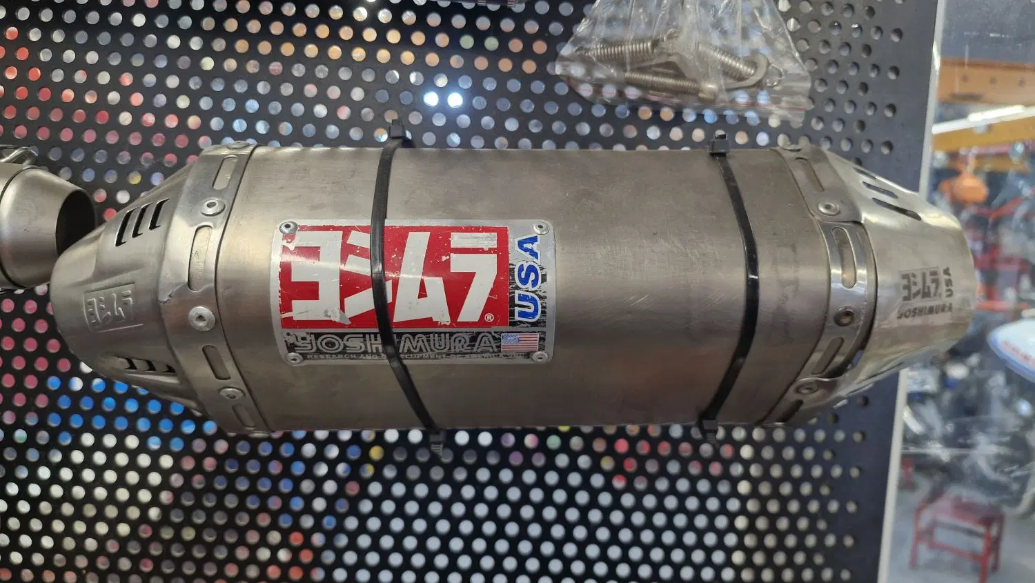 Yoshimura TRC اصل|قطعات یدکی و لوازم جانبی|تهران, عباس‌آباد|دیوار