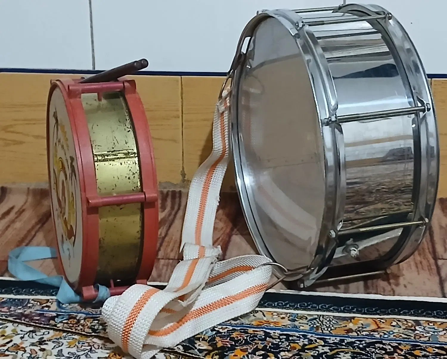 طبل محرم|درام و پرکاشن|کنگاور, |دیوار