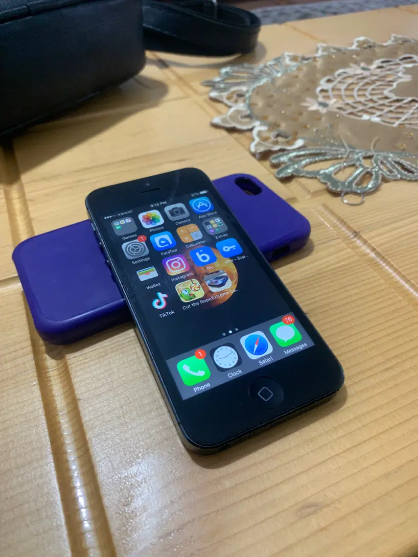 iPhone 5 تمیز|موبایل|ارومیه, |دیوار