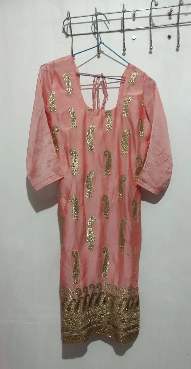 لباس|لباس|بروجرد, |دیوار