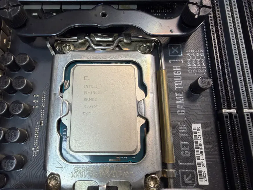 Asus Z790 +  cpu 13600k|قطعات و لوازم جانبی رایانه|تهران, فلسطین (میدان انقلاب)|دیوار