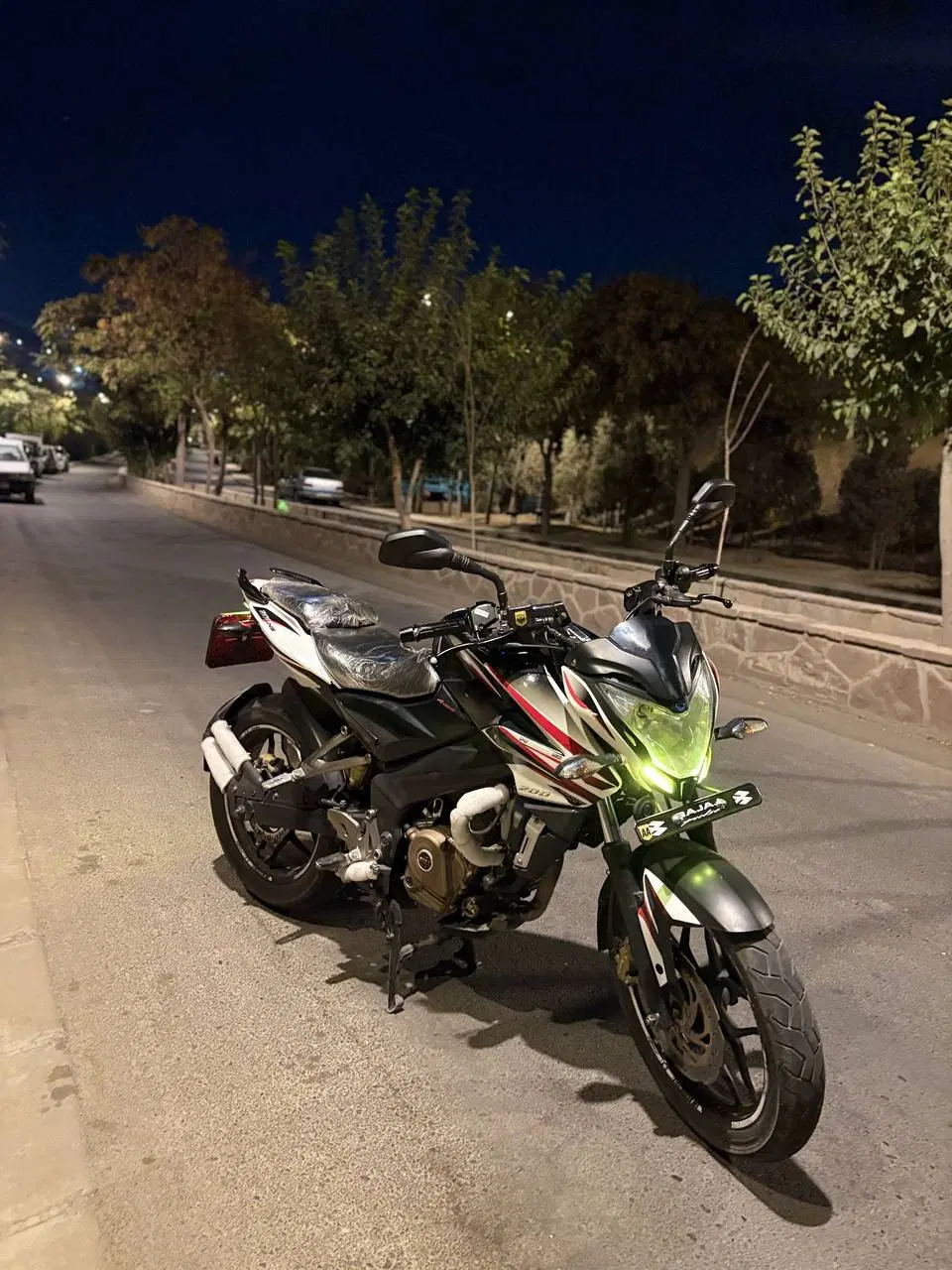 ns 200|موتورسیکلت|کرج, کلاک نو|دیوار