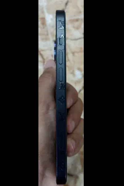 iphone 13 normal|موبایل|زابل, |دیوار