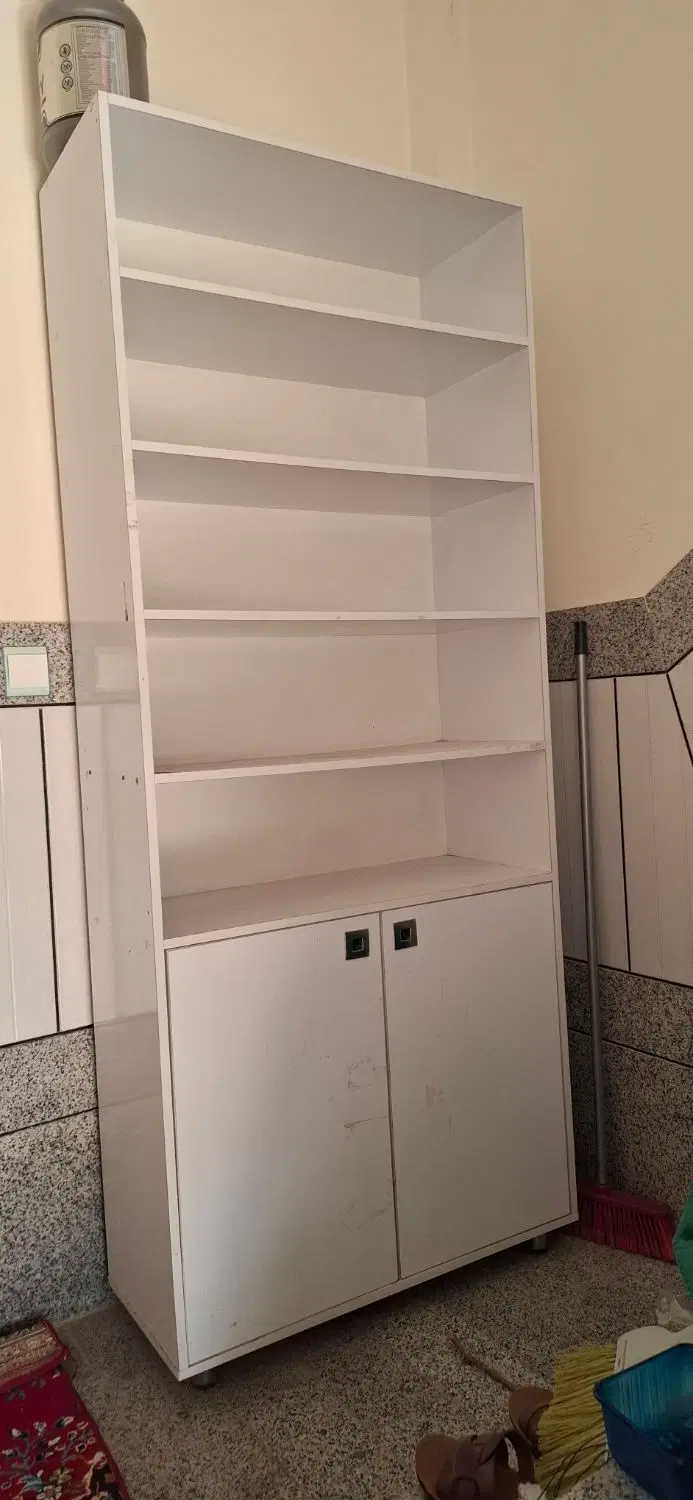 قفسه|کتابخانه، شلف، قفسههای دیواری|پیر بکران, |دیوار