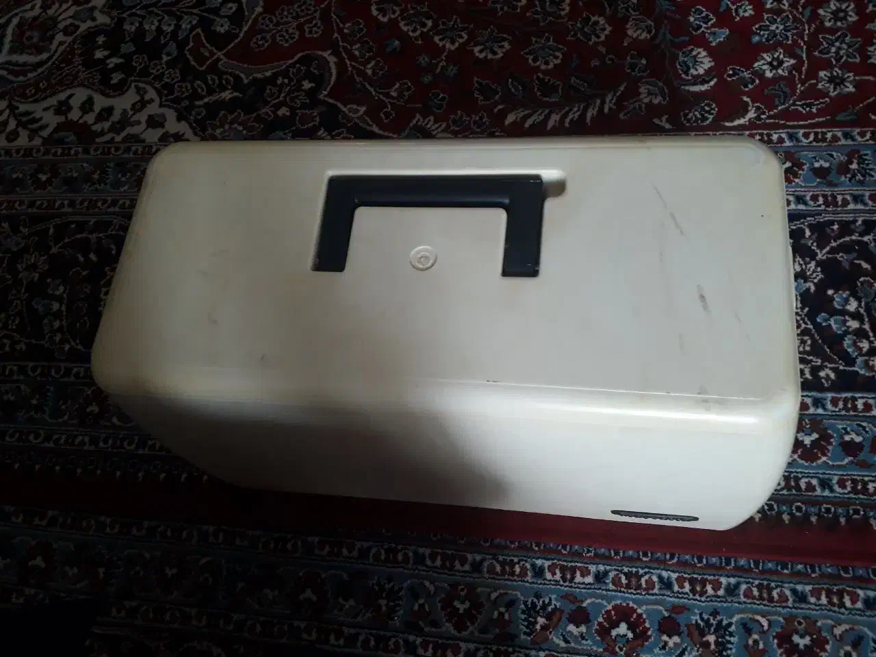 چرخ خیاطی|کلکسیون اشیاء عتیقه|پردیس, فاز ۳|دیوار