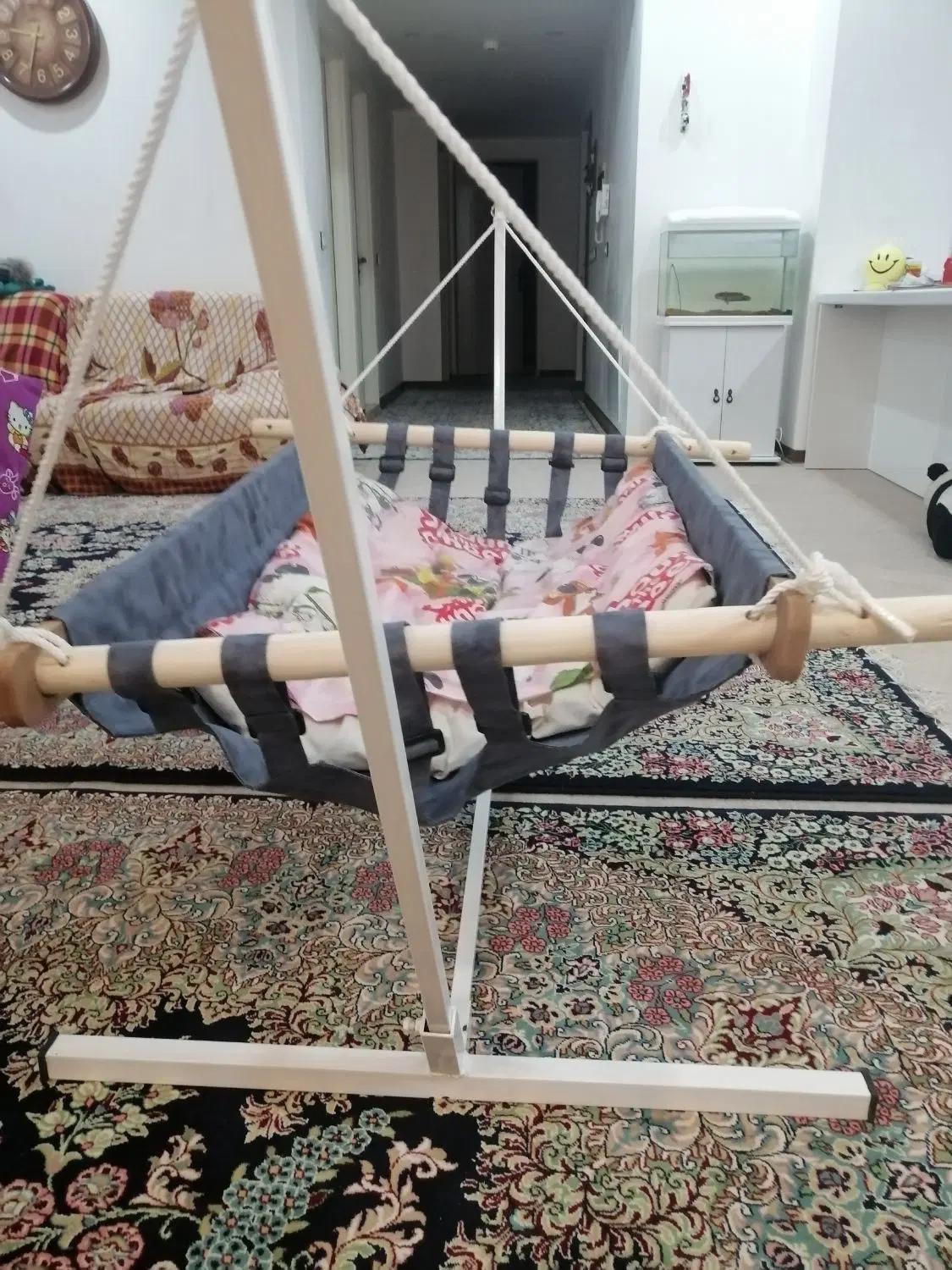 گهواره|تخت و صندلی بچه|کرج, شهرک بنفشه|دیوار