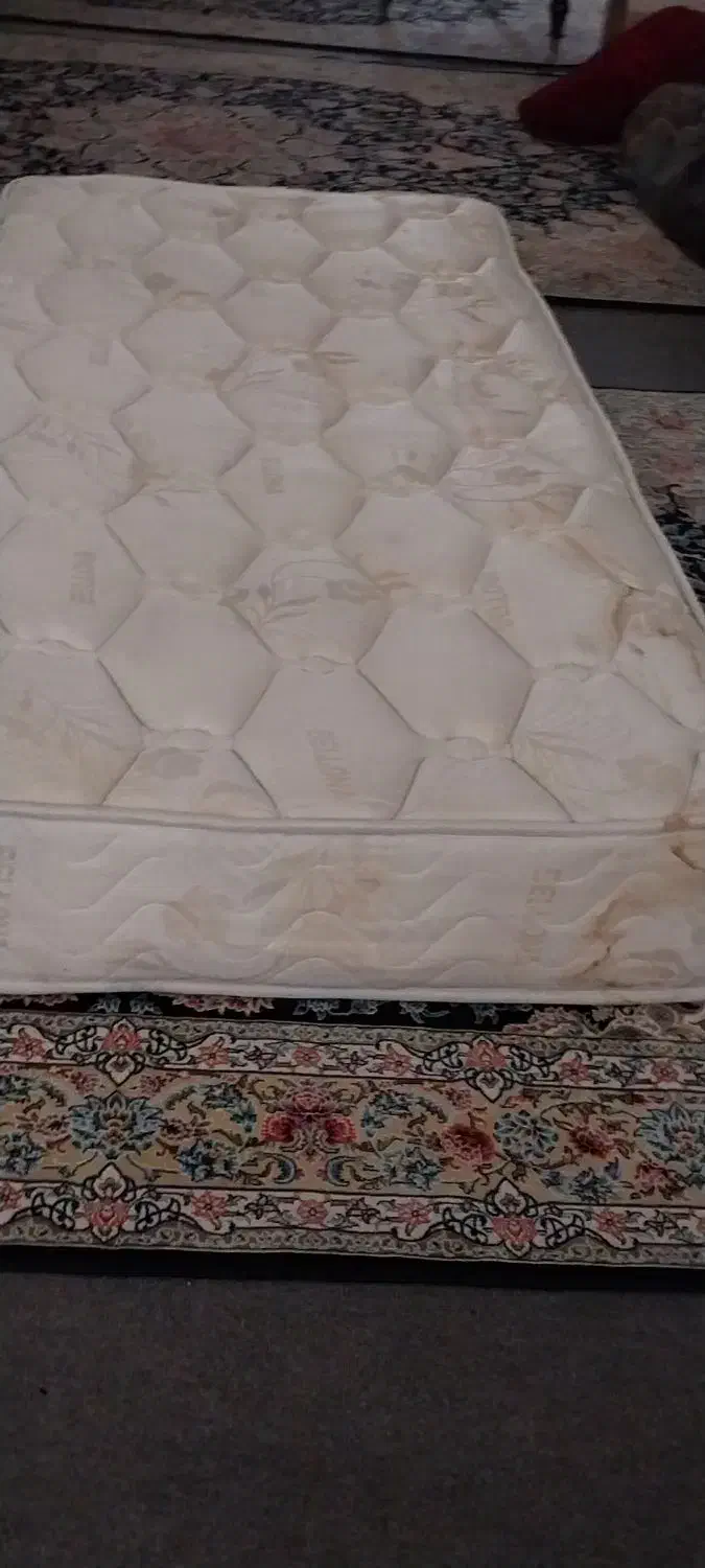 تشک یکنفره|تشک تختخواب|قم, چهل درخت|دیوار