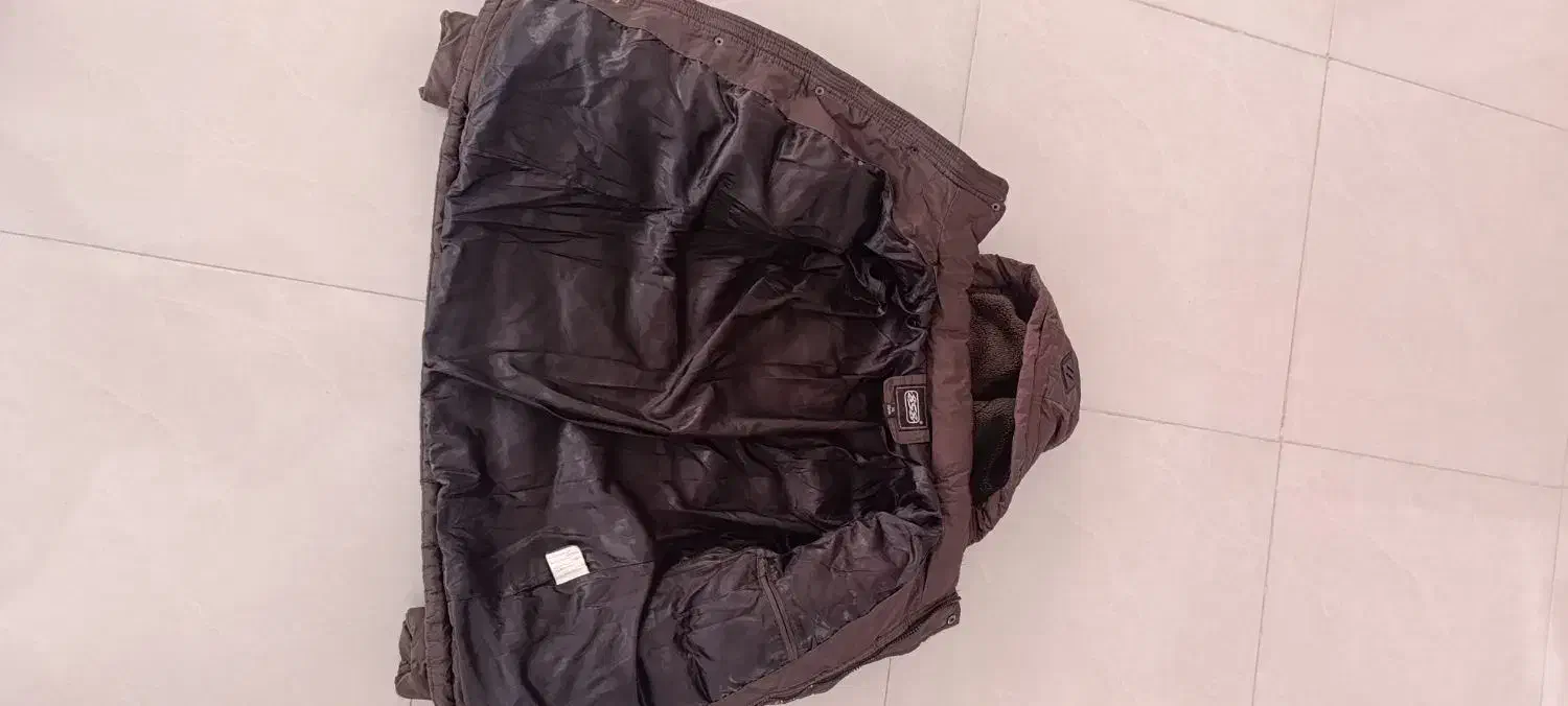 کاپشن|لباس|سهند, |دیوار