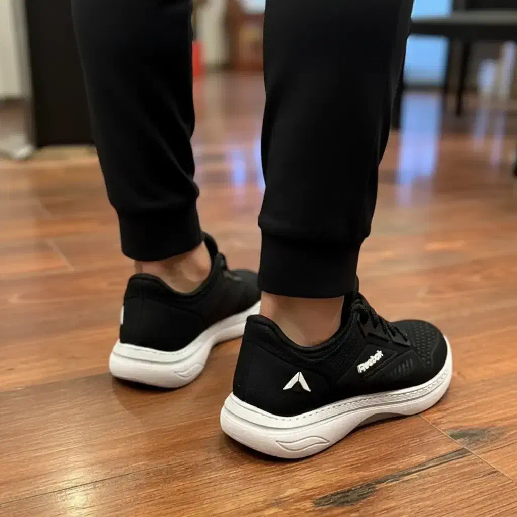 کفش کتونی اسپرت ریباک|کیف، کفش، کمربند|تهران, بازار|دیوار