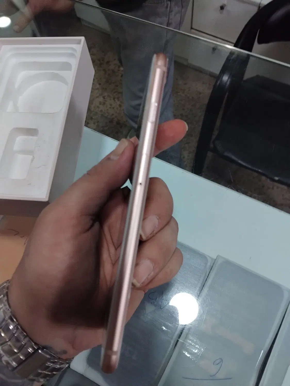 iPhone 8 Plus|موبایل|خلخال, |دیوار