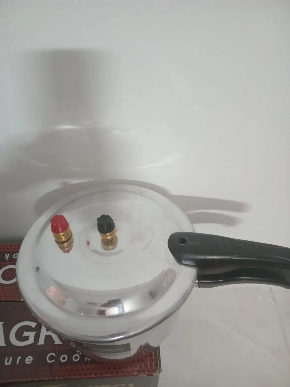زودپز|ظروف پخت‌وپز|اصفهان, شاهزاده ابراهیم|دیوار
