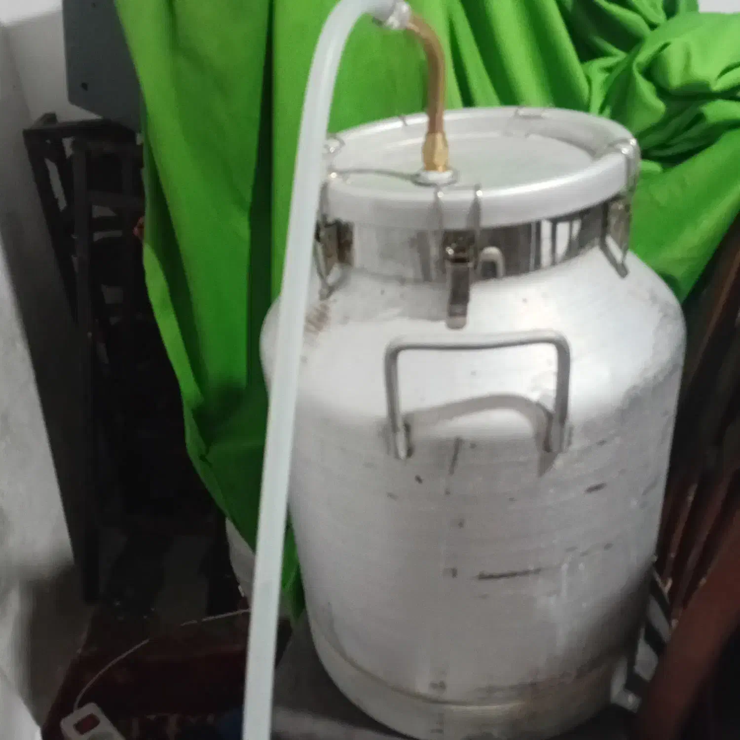 دیگ گلاب گیر|ظروف پخت‌وپز|آستارا, |دیوار