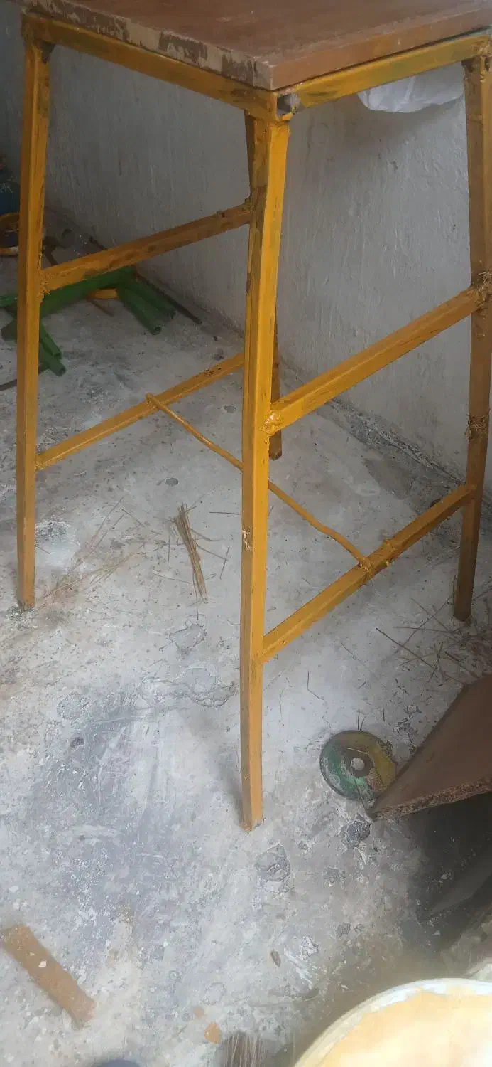 چهارپایه فلزی|صندلی و نیمکت|قزوین, |دیوار