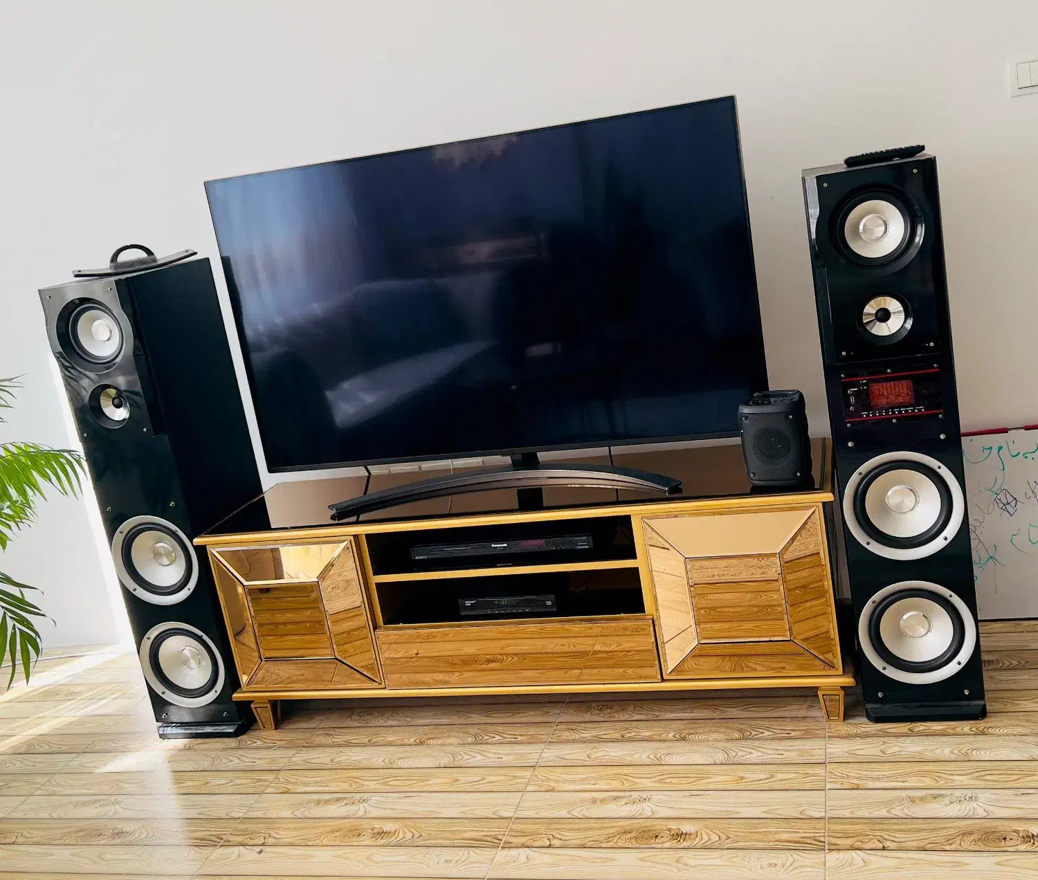 میز تلویزیون و کنسول ونیز نهار خوری|بوفه، ویترین، کنسول|شیراز, دشت چنار|دیوار