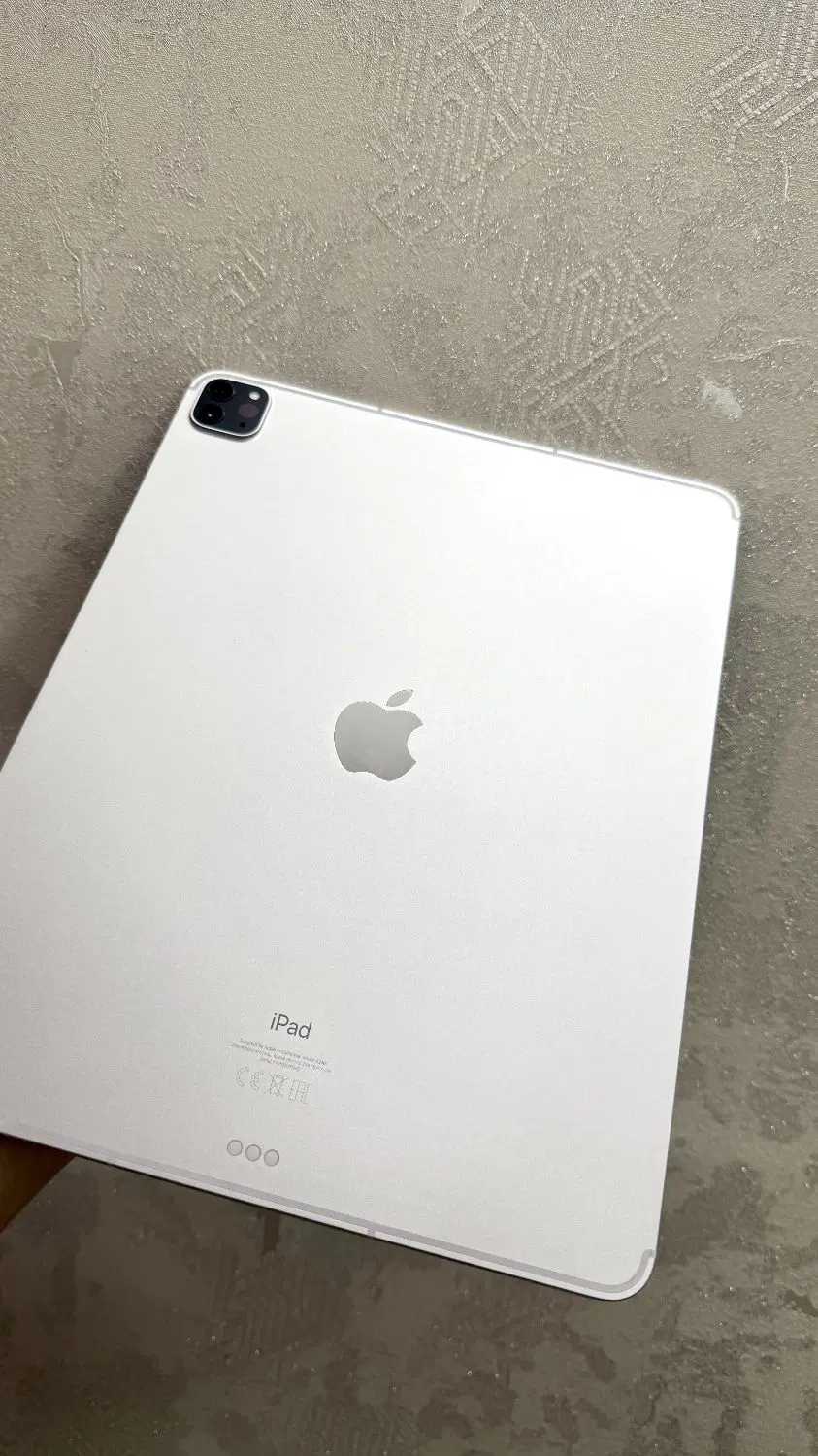 ipad pro|تبلت|قم, زنبیل آباد|دیوار