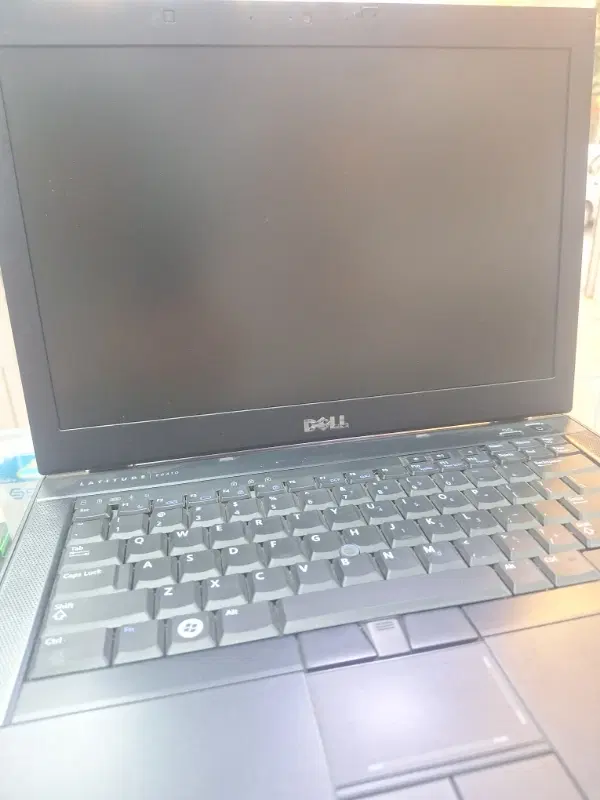 dell|رایانه همراه|صحنه, |دیوار