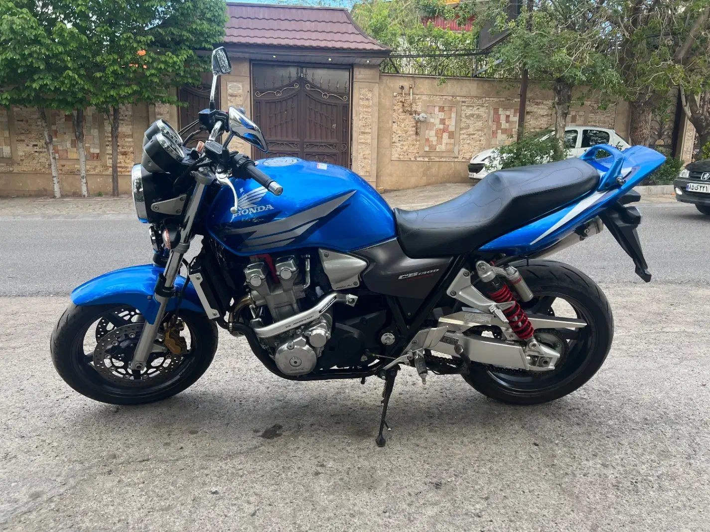 سیبی۱۳۰۰cb1300|موتورسیکلت|تهران, منیریه|دیوار