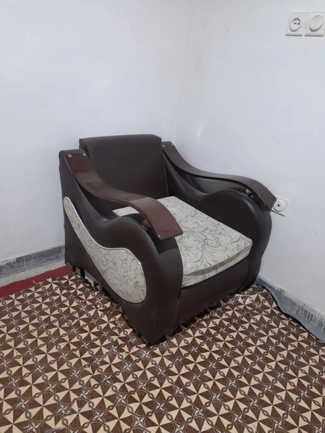صندلی|صندلی و نیمکت|کرمانشاه, |دیوار