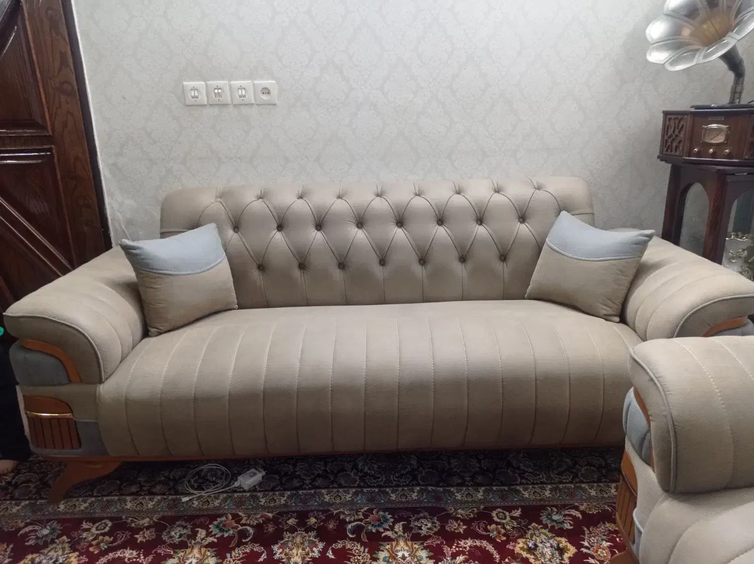 مبل راحتی|مبلمان خانگی و میز عسلی|مشهد, تربیت (صدف)|دیوار