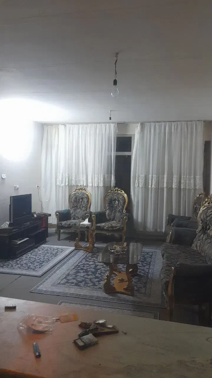 همخونه|اجارهٔ خانه و ویلا|اصفهان, هفتون|دیوار