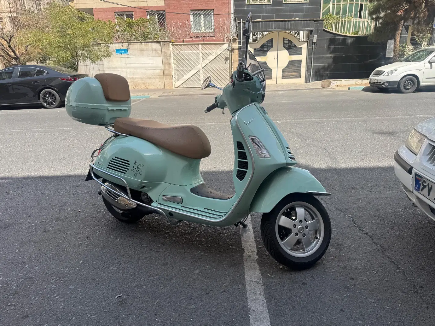 Vespa GTS 250 HPE|موتورسیکلت|تهران, درختی|دیوار