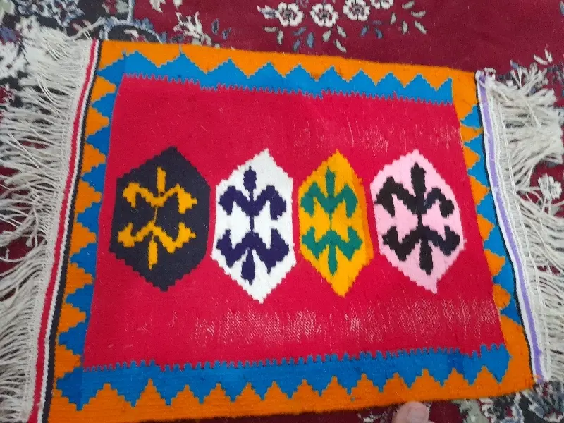 گلیم چه|گلیم، جاجیم، گبه|بوشهر, |دیوار