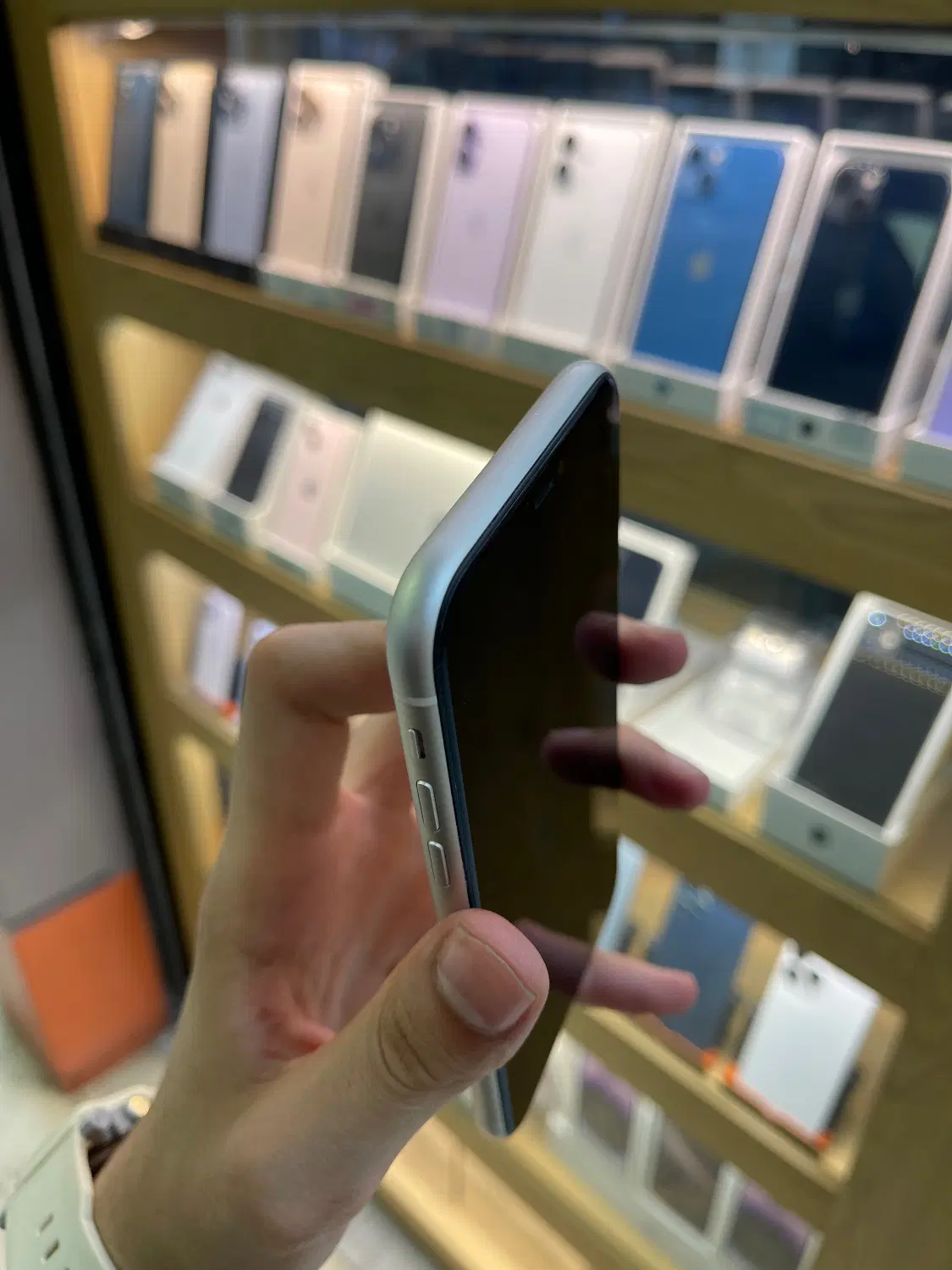 iphone 11 normal|موبایل|کرج, اصفهانیها|دیوار