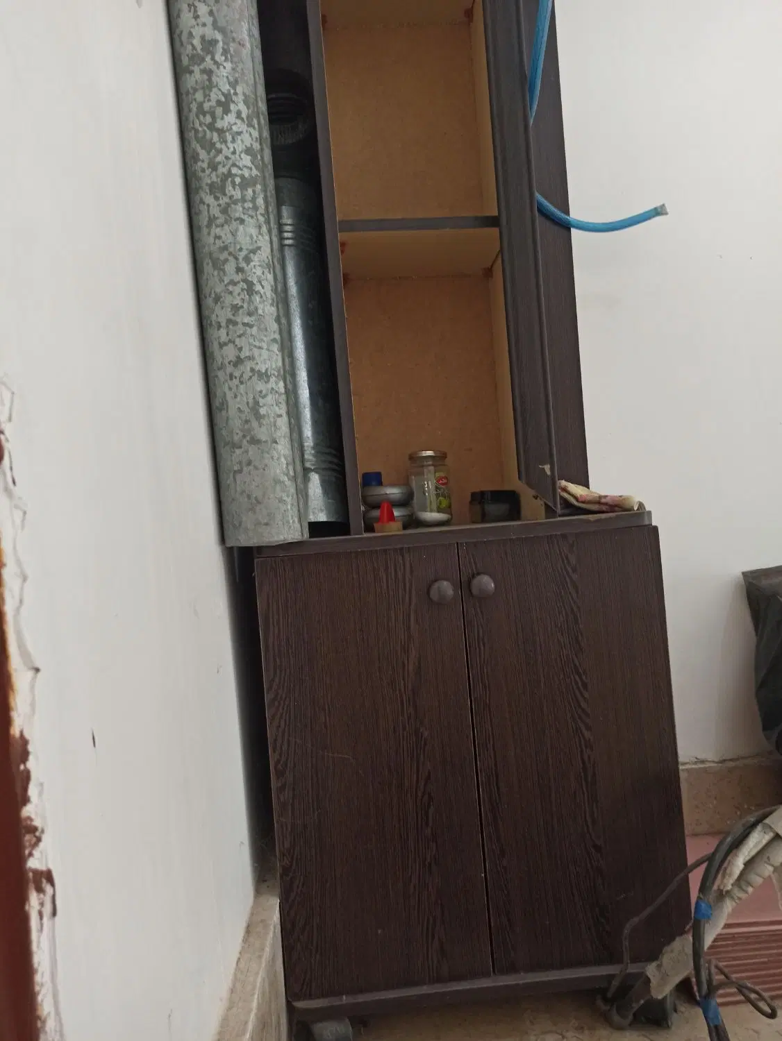 دراور|جاکفشی، کمد، دراور|رشت, سیا اسطلخ|دیوار