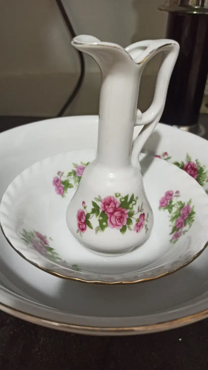 گل سرخی و میخک|ظروف سرو و پذیرایی|تهران, جی|دیوار