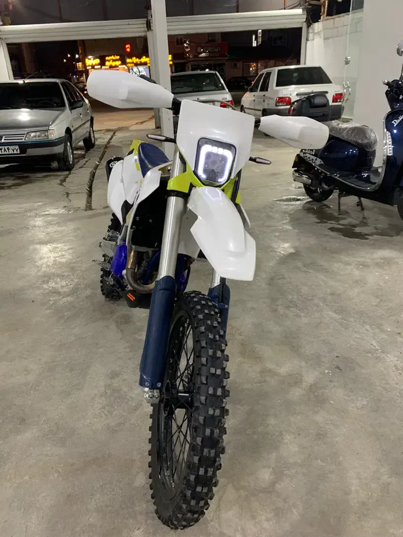 طرح هاسکی|موتورسیکلت|رشت, کاکتوس|دیوار