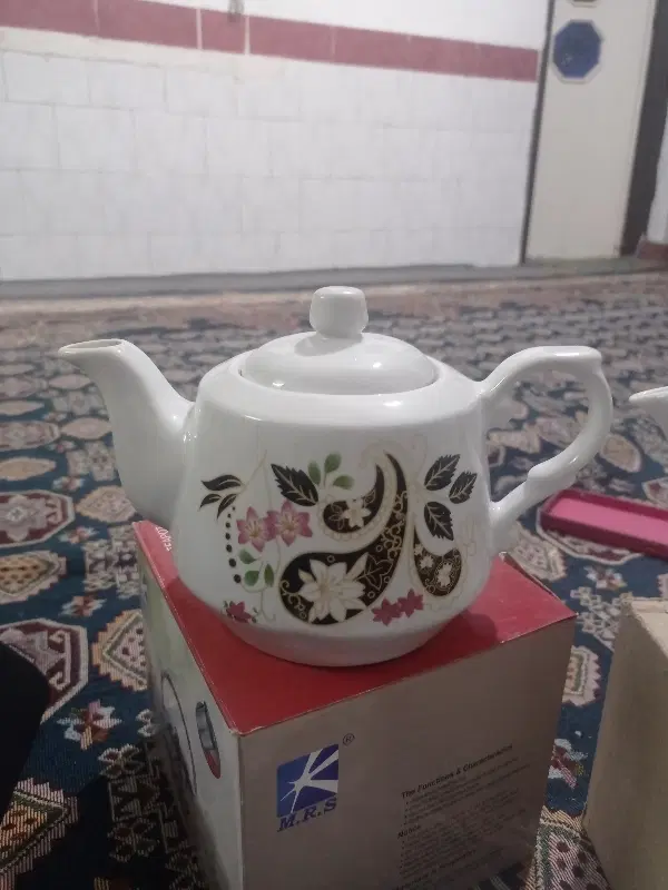 قوری|قوری، کتری، قهوهساز دستی|سبزوار, شرق کال جنوبی (شمس آبادی)|دیوار