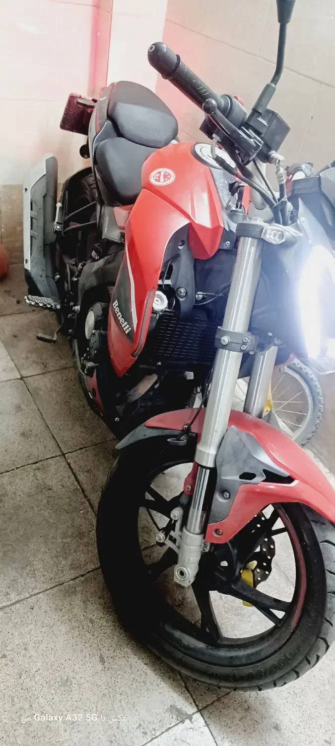 بنلی ۱۸۰ دونیم سال خواب هست و تازه باطری تعویص شده|موتورسیکلت|تهران, کرمان|دیوار