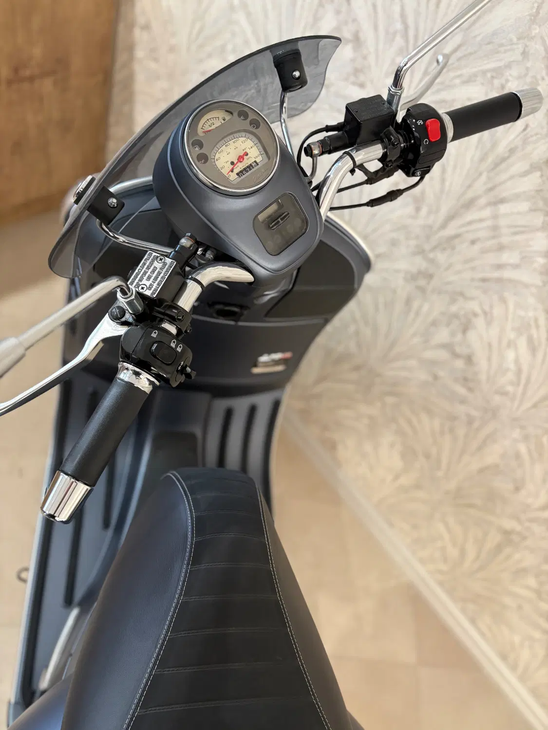 Vespa-GTV300-SEI GIORNI|موتورسیکلت|تهران, نیاوران|دیوار