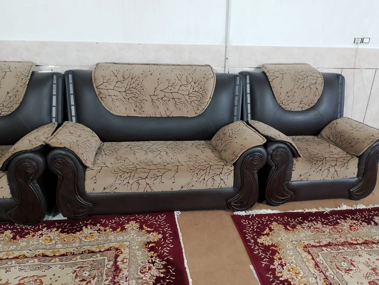 مبل|مبلمان خانگی و میز عسلی|زنده رود, |دیوار