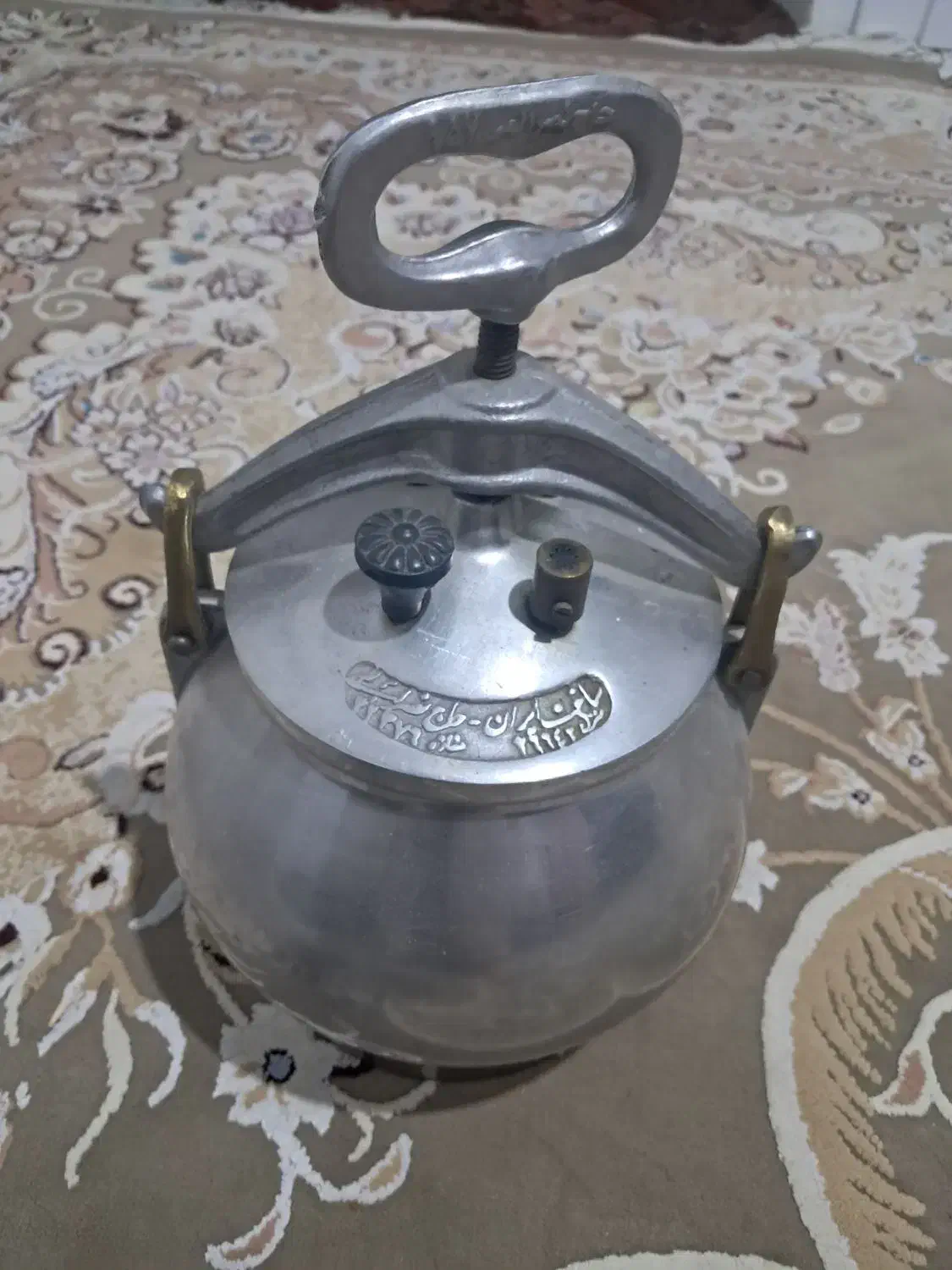 زودپز|ظروف پخت‌وپز|گلبهار, شهر جدید گلبهار|دیوار